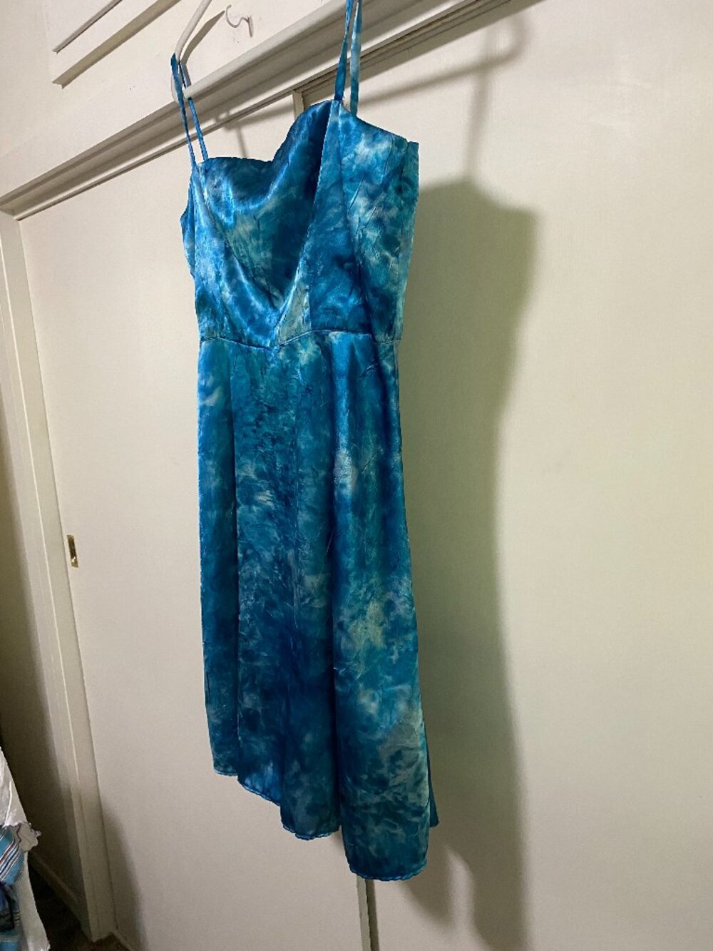 **Beautiful turquoise, marbled strap fancy dress, size XL/1X